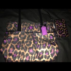 Medium Leopard purse